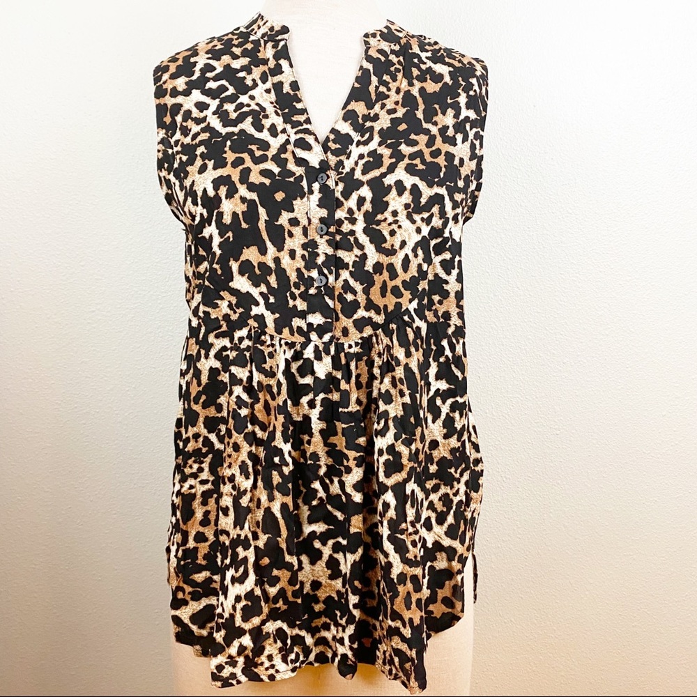 Suzanne Betro Weekend Leopard Sleeveless Top Sz L